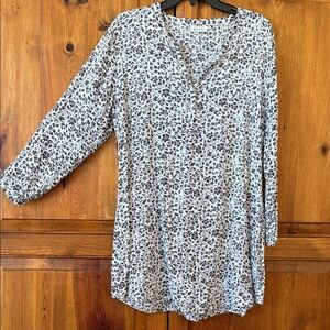 Black and White Relaxed Tunic with Mandarin Collar